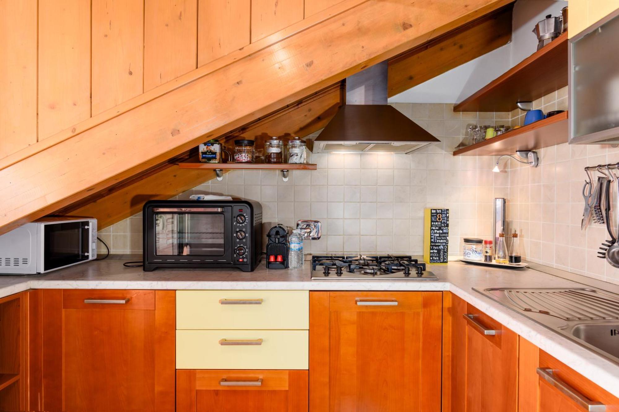 Ampia Mansarda E Terrazzo 10 Minuti Dal Centro Apartamento